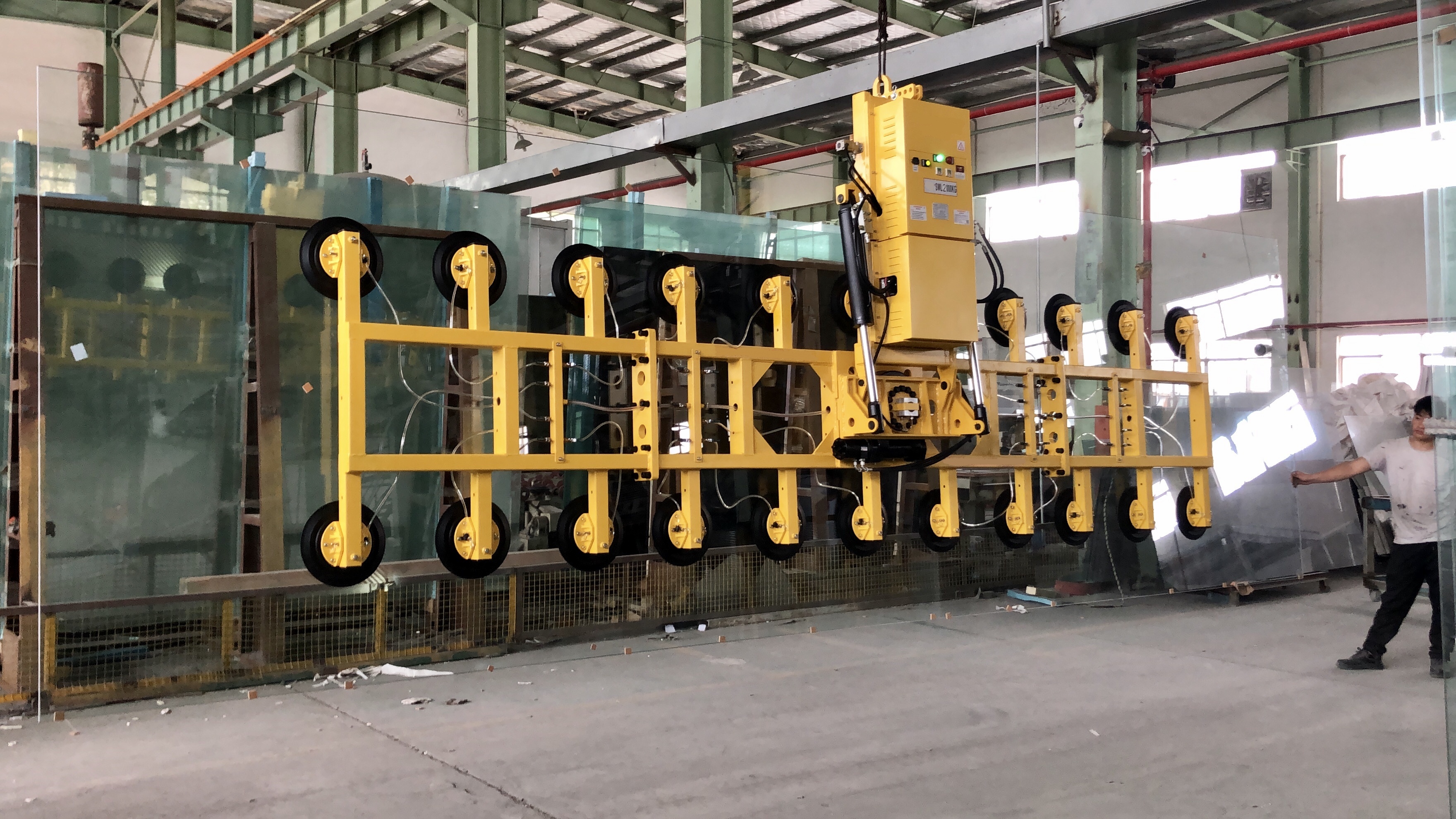 Hydraulic Glass Manipulator | Vacuum Lifter for Large Glass Panels